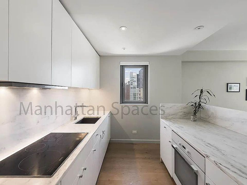 1st image of 200 E 62nd St APT 14D