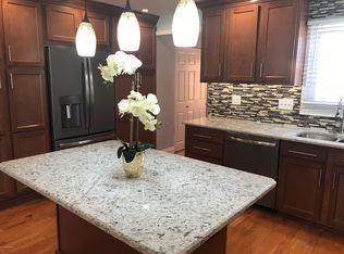 327 Octagon Ave, Louisville, KY 40229