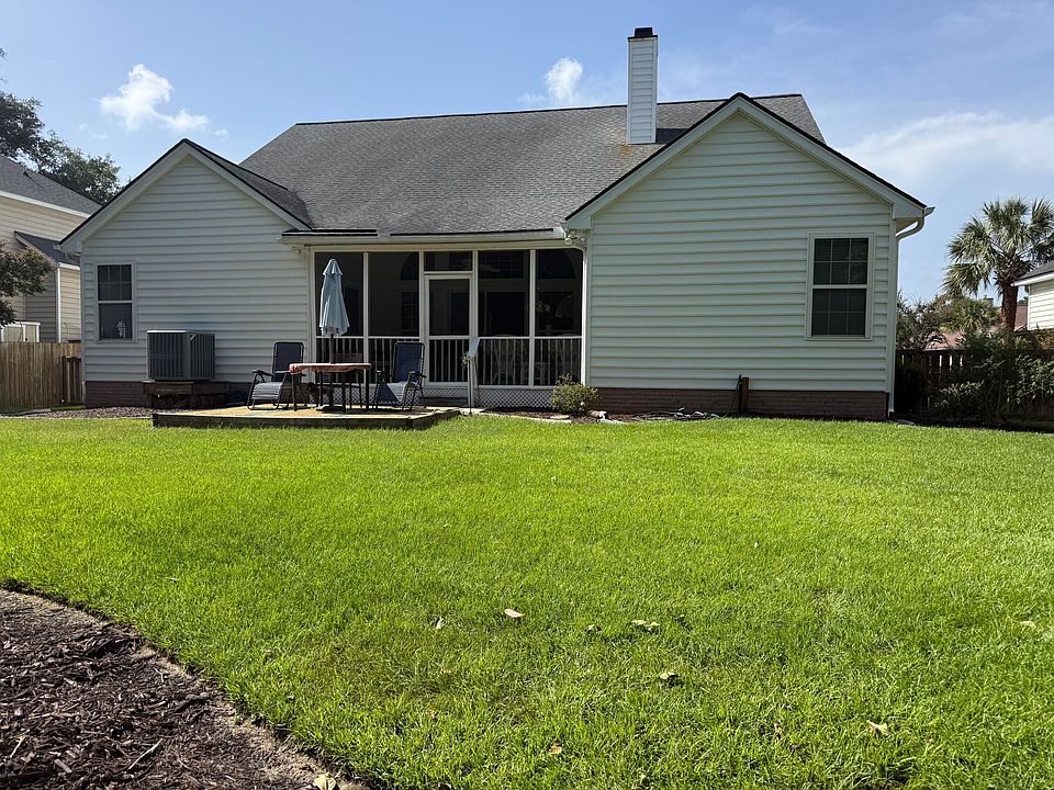 2nd image of 3474 Stockton Dr