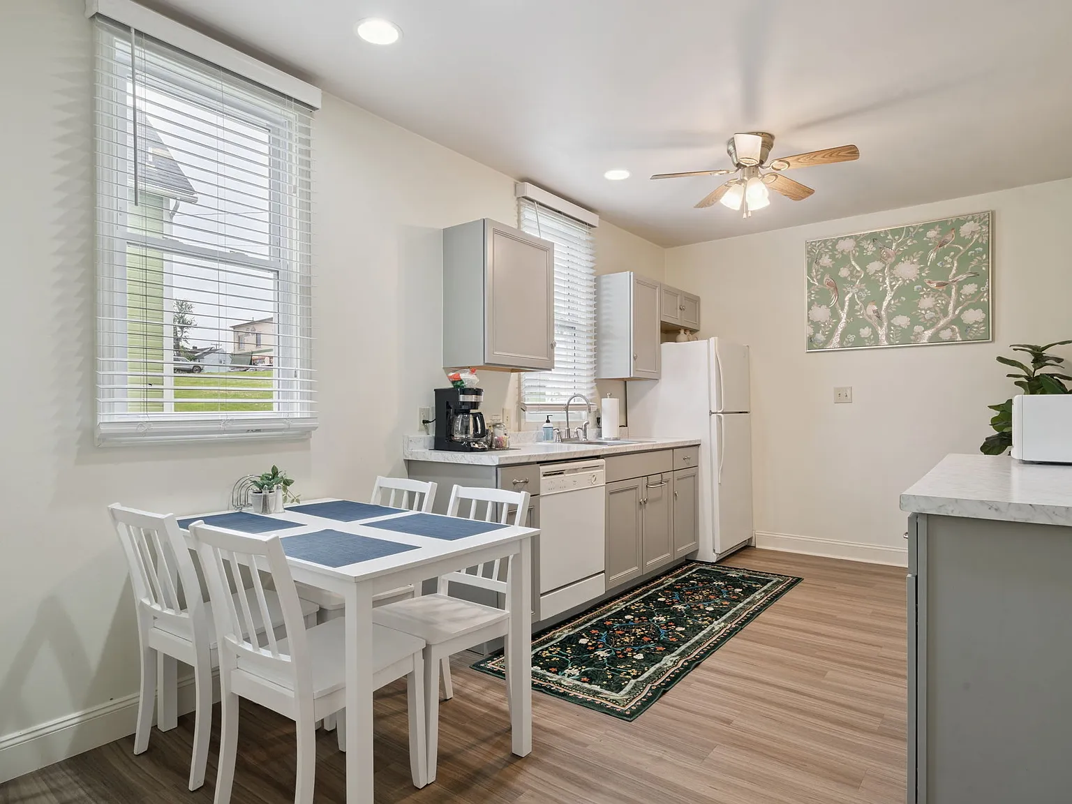 3 bed, 1500 sqft, $2,000 — Photo 3