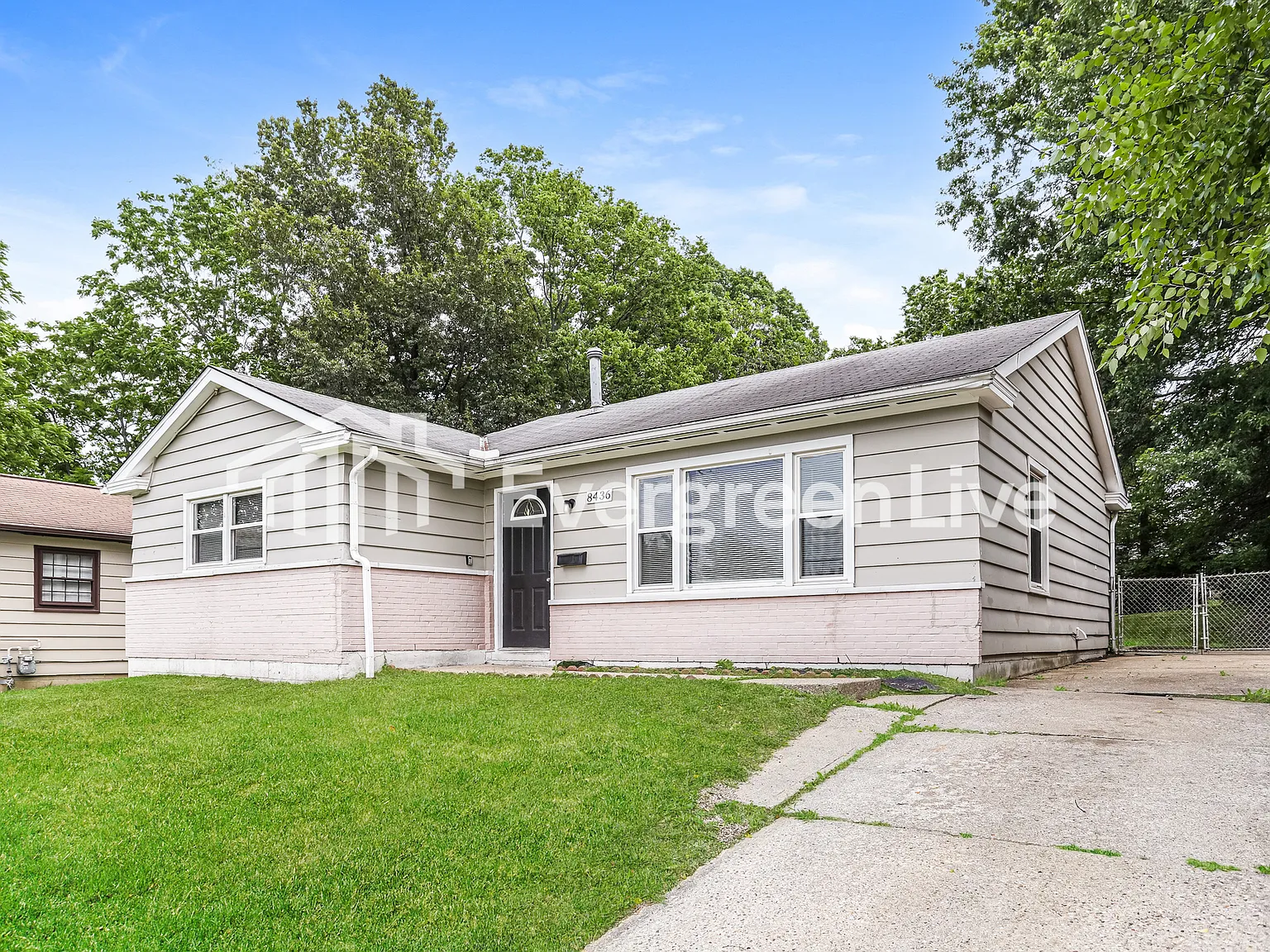 3 bed, 1.0 bath, 1078 sqft, $1,495 — Photo 2