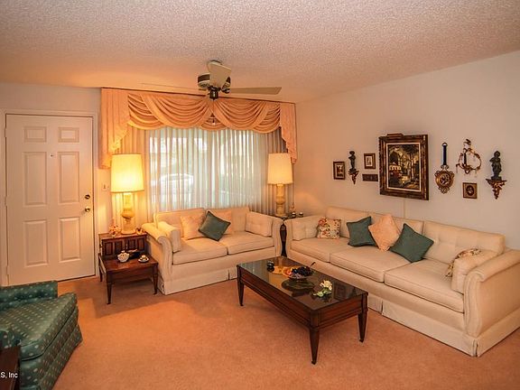 5th image of 8676 SW 95th Ln Unit F