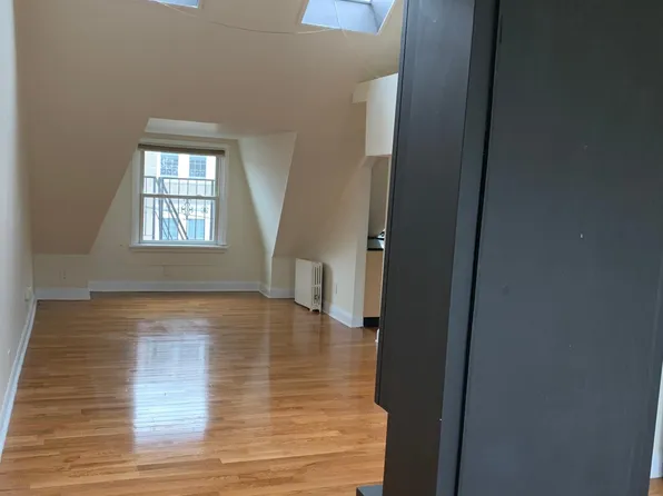 28 46th Street image 3 of 9