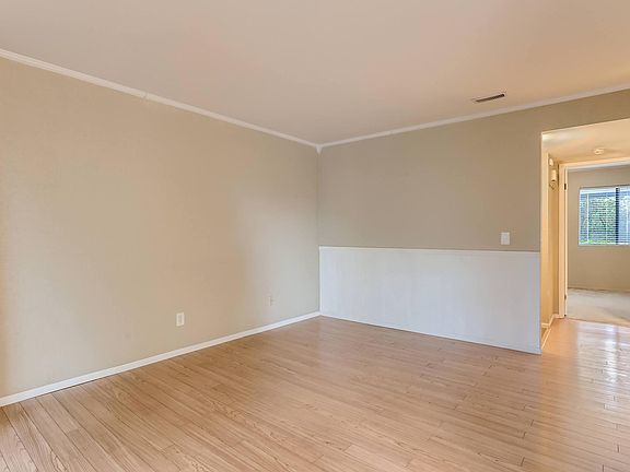 4th image of 6734 112th Ave NE #A8