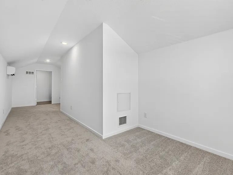 1031 Bishop Creek Dr — Photo 25