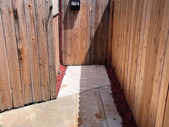 3rd image of 6021 Woodminster Cir #B