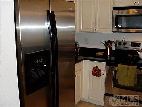 4th image of 1561 SE Wilshire Pl APT 104