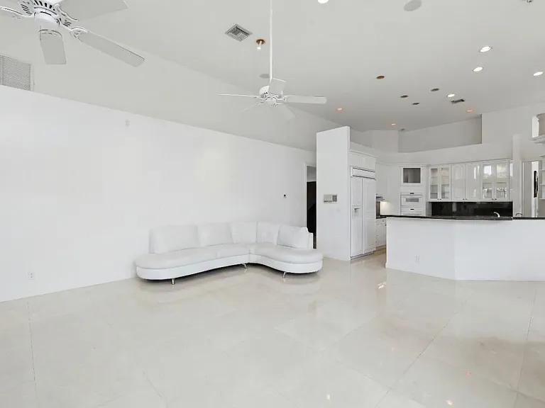 1716 NW 124th Way — Photo 56