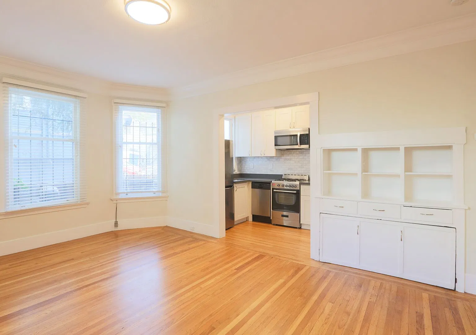 Open House: Saturday (10/10) 3:10pm-3:30pm Remodeled Studio In Great Location, Shared Laundry, Ca... — Photo 4