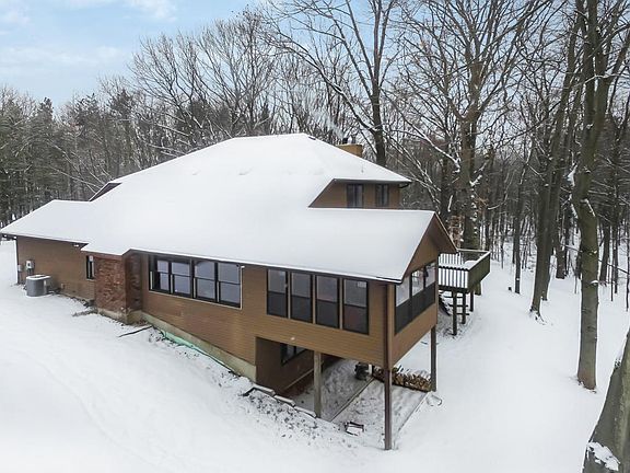 3rd image of 16932 Forest Lake Dr