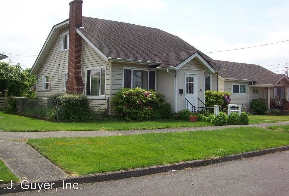 2nd image of 149 SW 1st St