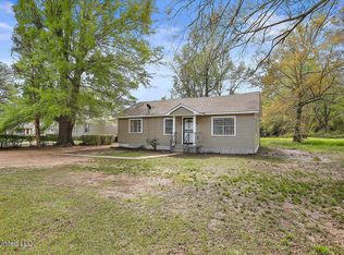 802 Old Whitfield Rd, Pearl, MS 39208