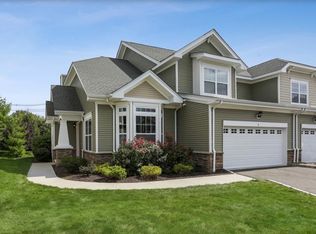 8 Hopkins Ct #8, Bethel, CT 06801
