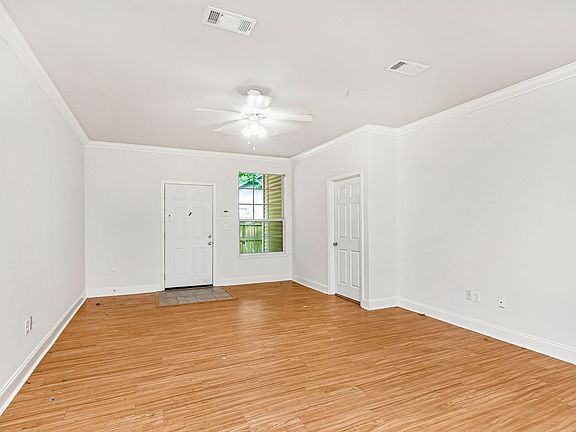 5th image of 900 Dean Lee Dr APT 1504