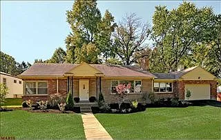 10 Pricemont Dr photo 1