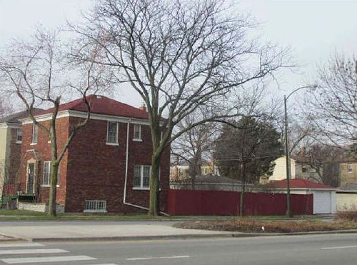 2nd image of 9500 S Lowe Ave