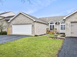 4312 River Glen Dr, Joliet, IL 60431