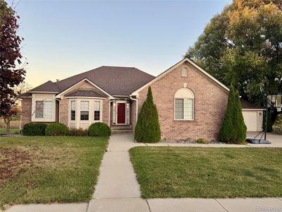 1176 Rutherford St, Lapeer, MI, 48446