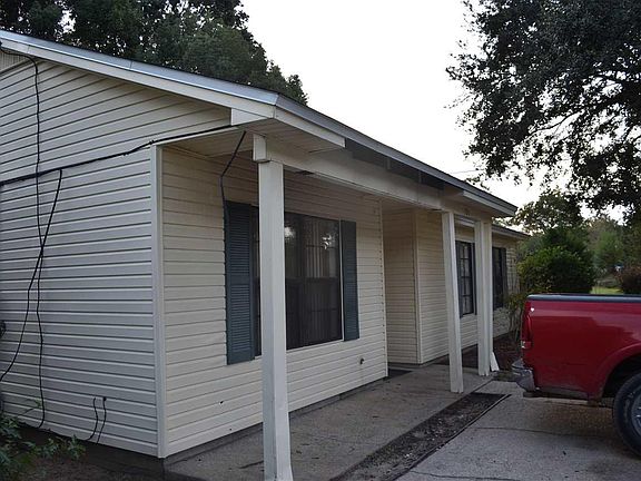 2nd image of 701 Brook Meadow Ln