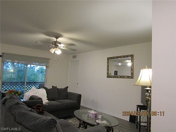 4th image of 2000 NW 23rd St