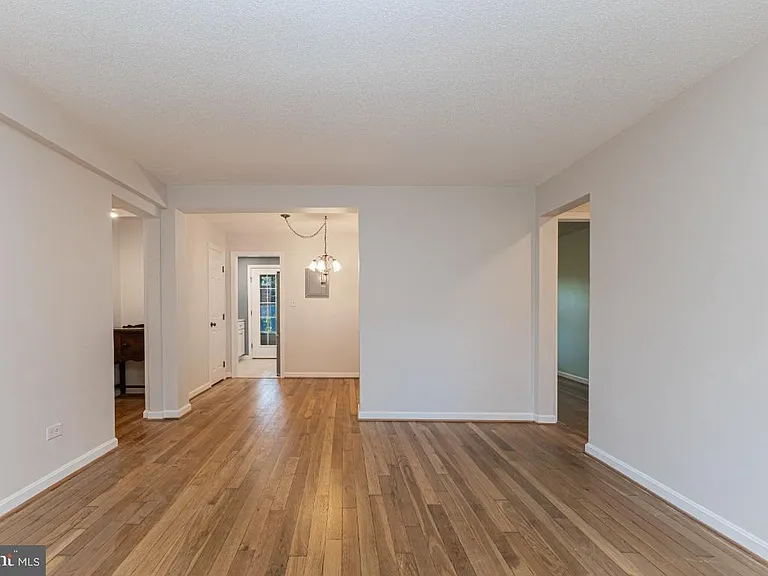100 N George Mason Dr #3 — Photo 7