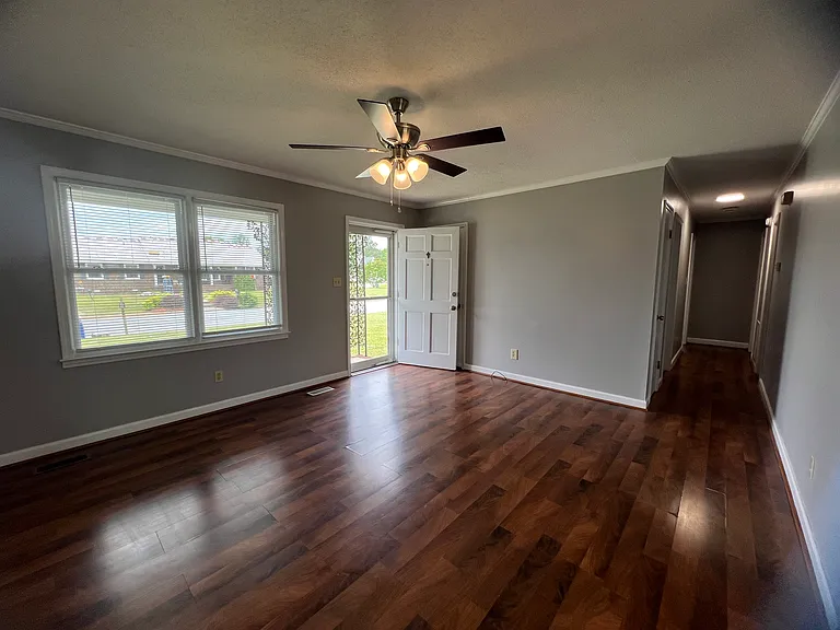 3815 Robin Rd — Photo 10