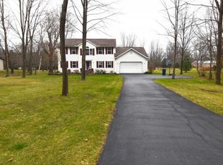 93 Chateaugay Dr, Pataskala, OH 43062
