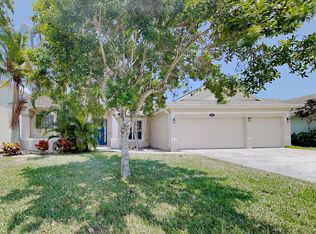 1090 Hollister Dr, West Melbourne, FL 32904