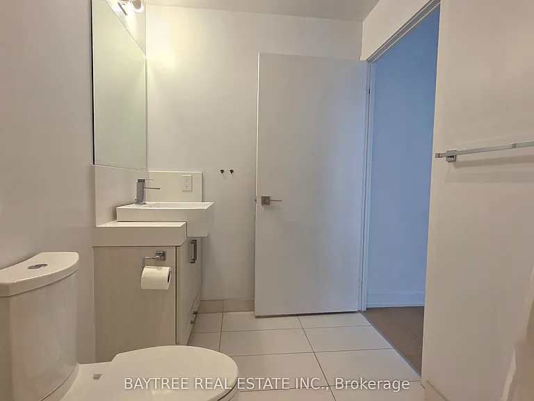 15 Beverley St #608 — Photo 13