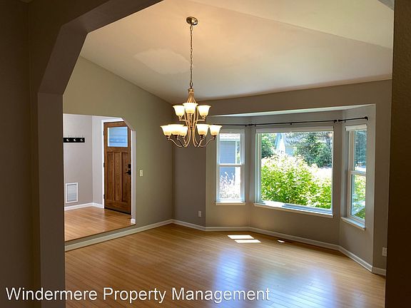 2nd image of 10855 Hillsboro Dr NW