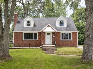 84 Dellwood Rd, Eggertsville, NY 14226