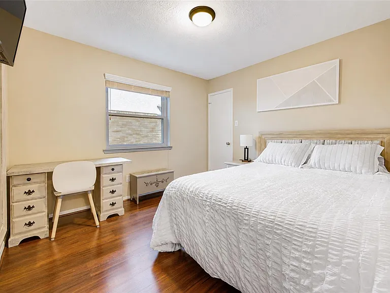 7023 Brockington Dr — Photo 32