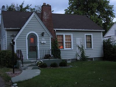 1st image of 627 Alderson Ave