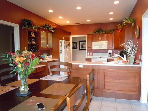 Kitchen/Breakfast Nook