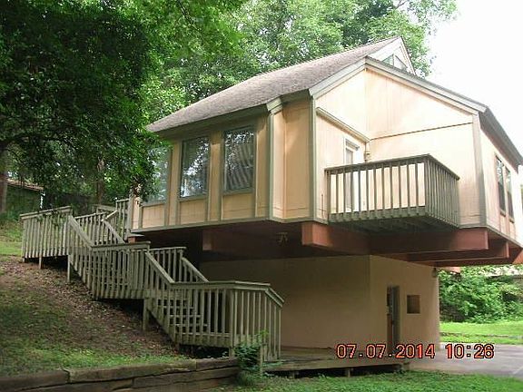 5th image of 107 Woodsdale Dr