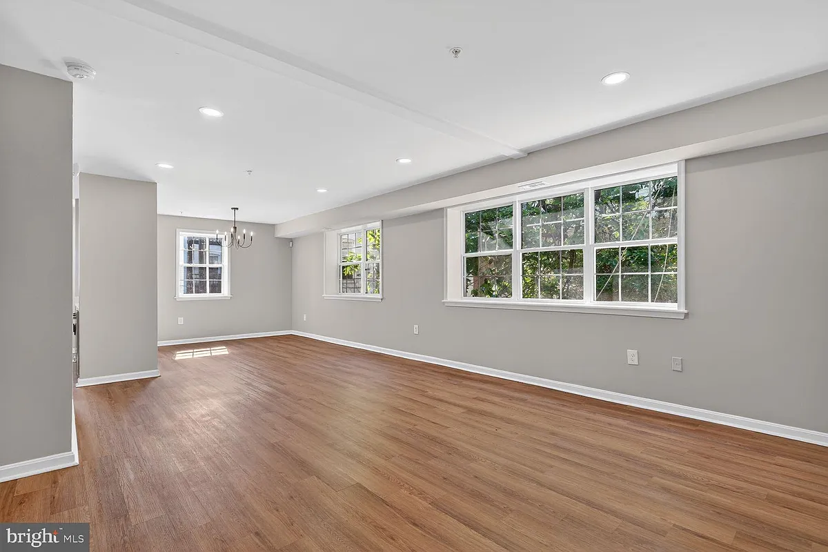 Building Photo - 1008 Rittenhouse St NW #15