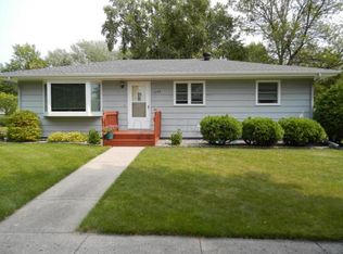 1750 16th St S, Fargo, ND 58103