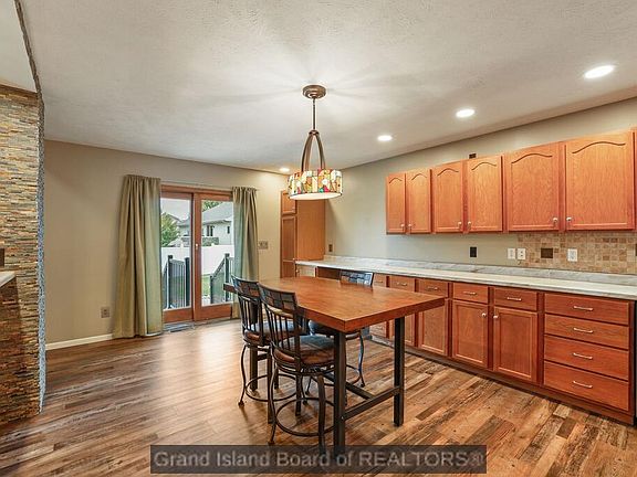 2nd image of 1107 Pleasant View Dr