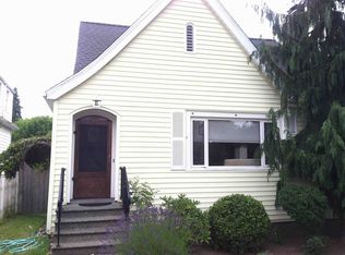 8048 14th Ave NE, Seattle, WA 98115