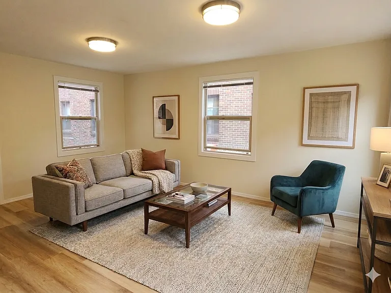 Eugene Apartments in Capital Hill — Photo 2