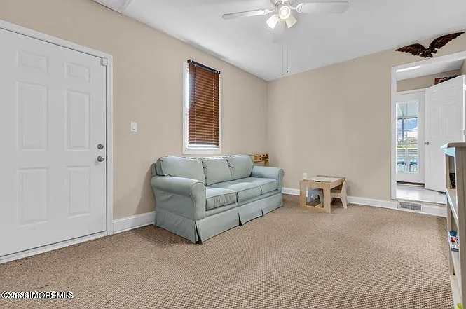305 Hudson Dr — Photo 15