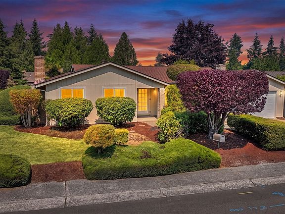 3rd image of 14656 SE Fairwood Boulevard