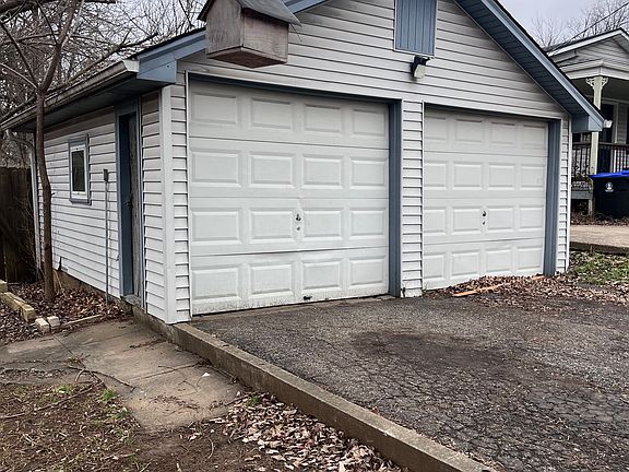 4th image of 4039 Henderson Ave
