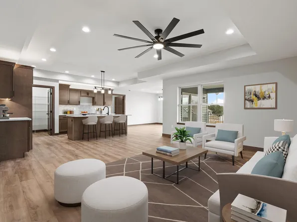 607 Charles St, Delhi, IA 52223