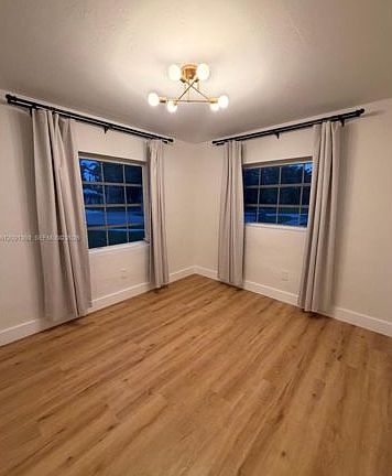 3rd image of 18608 SW 93rd Pl