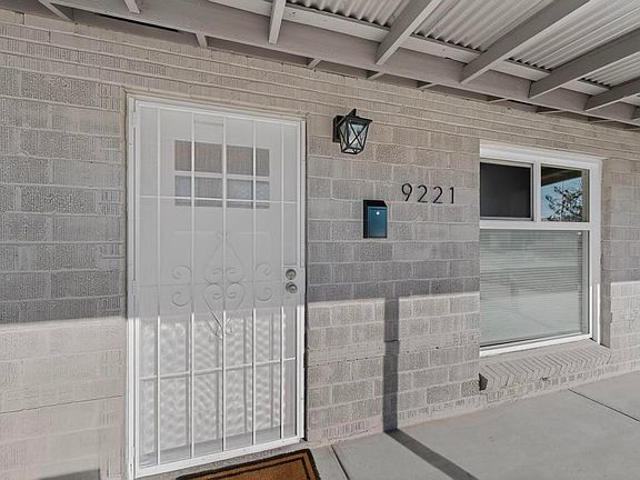 2nd image of 9221 Menaul Blvd NE