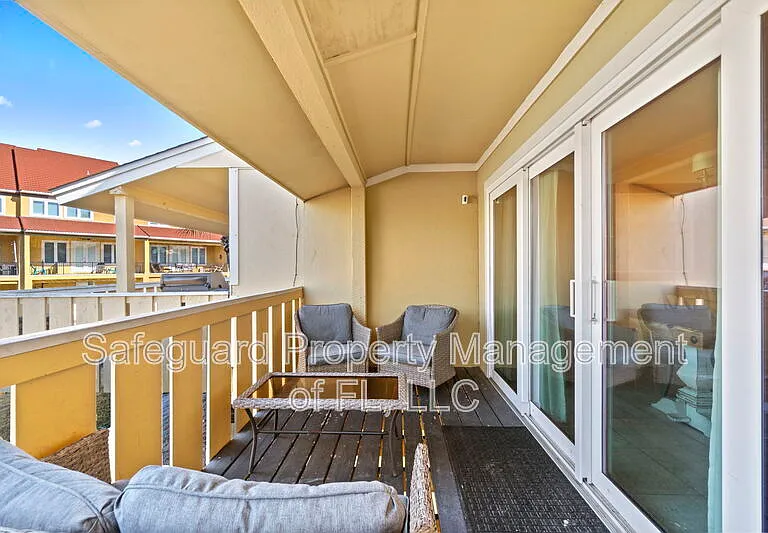 1500 Via De Luna Dr #E8 — Photo 34