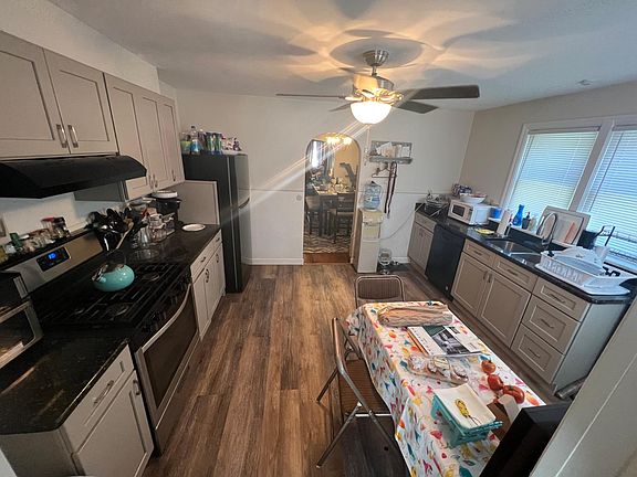 3rd image of 20 Broad St #1