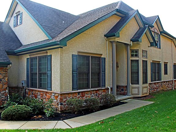 1690 Yardley Front Entrance