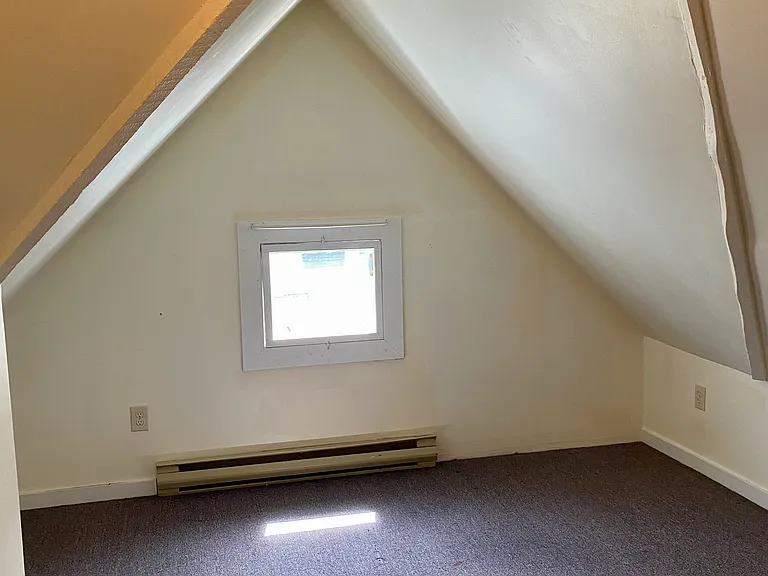 110 King St — Photo 10